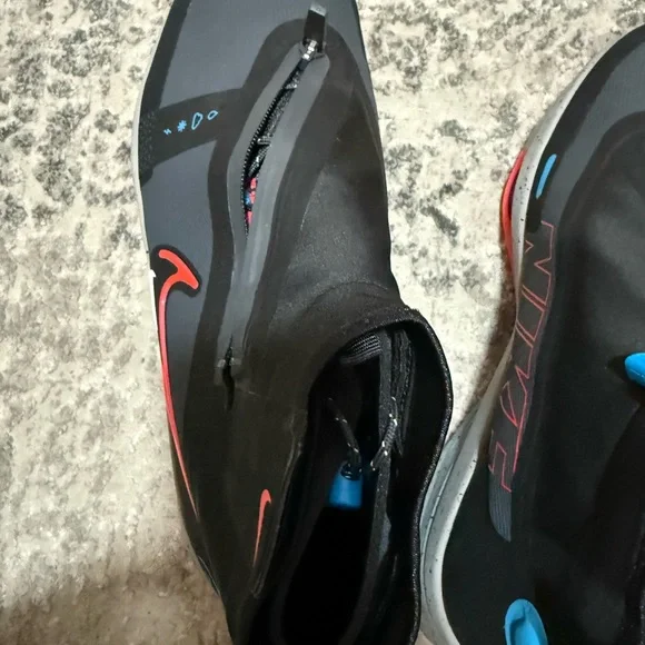 Nike Golf Black and Red Water Shoes Nike Golf Tiger Woods TW14 Black Red Shoes Cleats 599416-001  main image 2